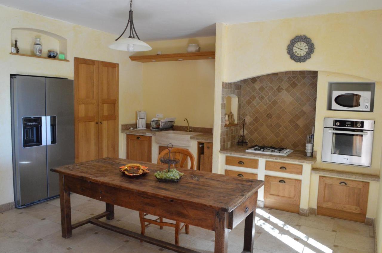 Ferme De Palumiane - Chambres Climatisees Visan Kültér fotó